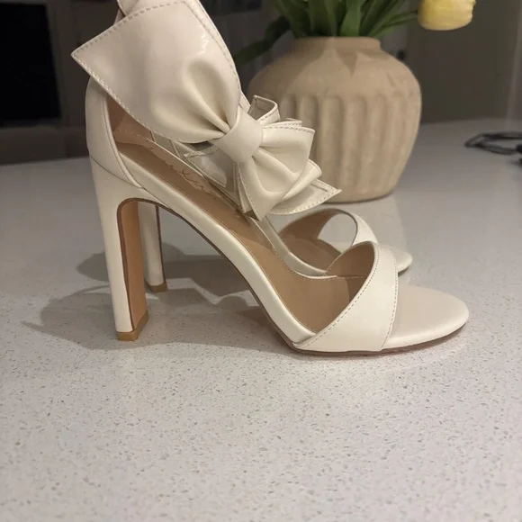 Lulus Yoselin White Bow Ankle Strap High Heel Sandals - Size 7.5 - Picture 4 of 5